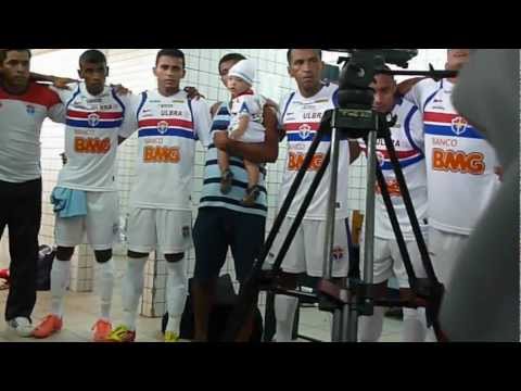 Reunião dos jogadores e técnico do Fast antes do jogo contra o Rio Negro