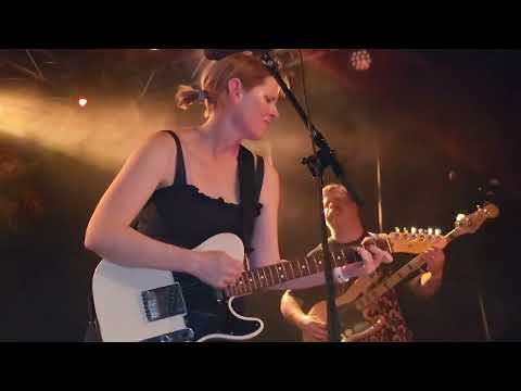 Allo Darlin' - My Love Will Bring You Home - live in Köln, Gebäude 9 @ Cologne Popfest 5.4.2025