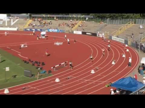 Maximilian Kremser lässt hartnäckigen Verfolger nicht vorbei