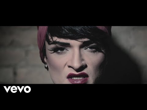 Deena Love - Sombras (Lyric Video)