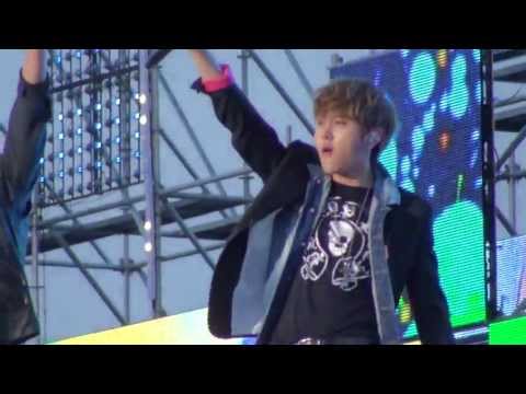 [Fancam] BEAST 130510 - Beautiful Night (Music Bank at Osong)