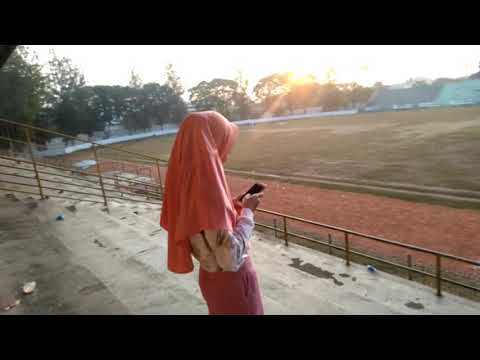 Banda Neira - Sampai Jadi Debu (cover video) singer by SMVLL