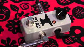 Video thumbnail for Keisman Pedals ANVIL FUZZ guitar effects pedal demo with Kingbee HSS Strat by gearmanndude