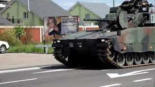 preview picture of video 'Panzer CV 90 Militärkolonne 01.05.2012'