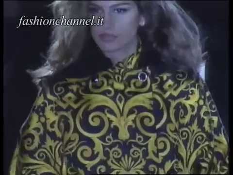 "Gianni Versace" Autumn Winter 1991 1992 Milan 2 of 3 pret a porter woman by FashionChannel