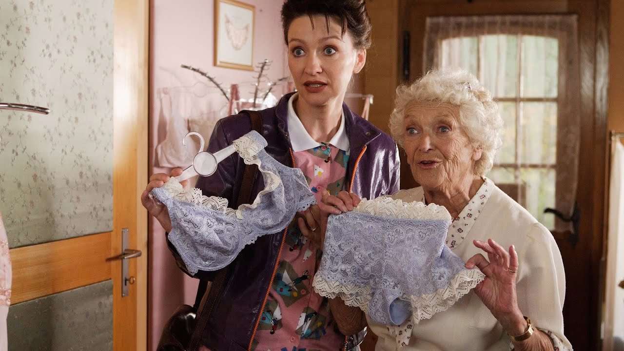 Miniature de la vidéo Les mamies ne font pas dans la dentelle 2006 - bande annonce vf du film Les mamies ne font pas dans la dentelle