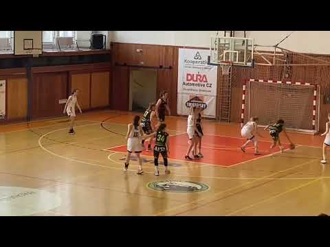 Basket - extraliga U17: Strakonice - HB Basket Praha