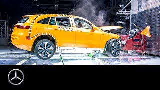 Video 2 of Product Mercedes-Benz EQC N293 Crossover (2019)