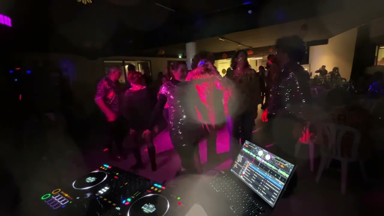 Anniversaire privé en salle · dancefloor