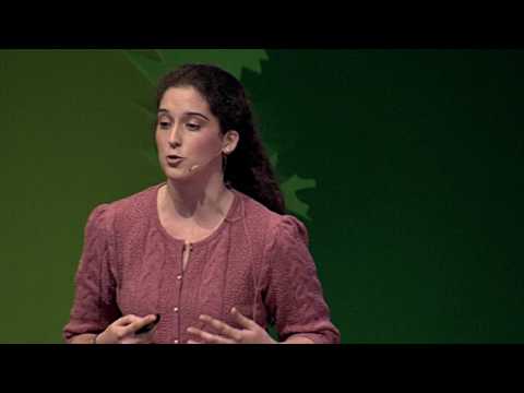 Revolucionando el sistema de saneamiento | Natalia Benavides | TEDxTukuy