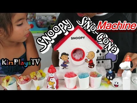 Unbox,Review, & Make Snow Cones with SNOOPY SNO-CONE Machine  - Peanuts Snow Cone Machine Video