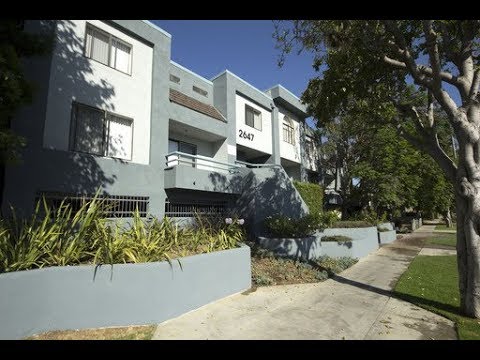 2647 S. Barrington Ave. #13