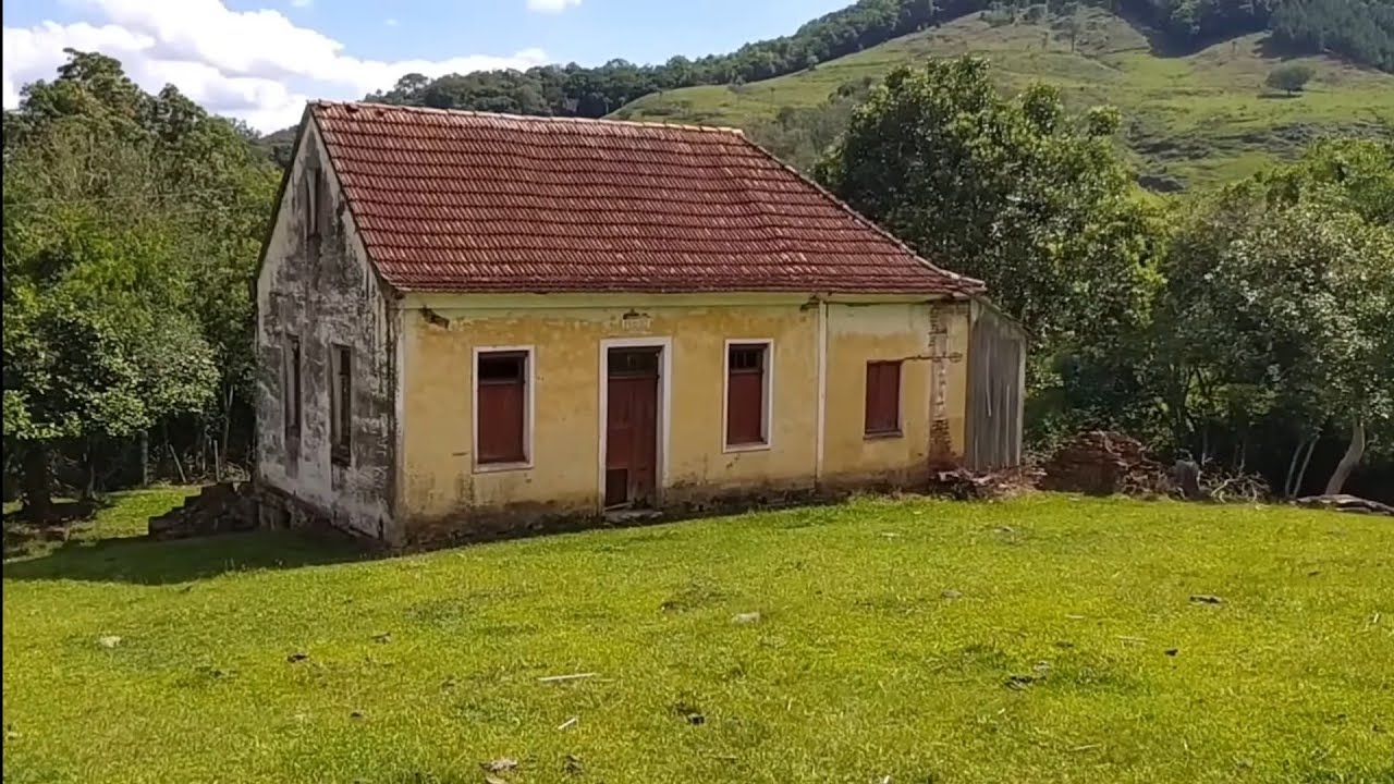 35 anos abandonada lá dentro tem muitas coisas que vc vai amar