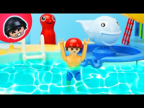 Im Schwimmbad vergessen! - Teil 1   Playmobil Polizei Film   KARLCHEN KNACK #262
