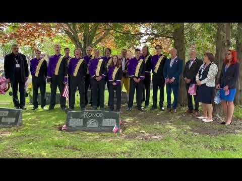 2022 Domažlice students at Matt Konop grave