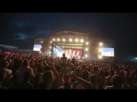 Myon & Shane 54 Live Set Rip - Johnny The Fox / Pong / Walking On A Dream