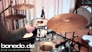 Video thumbnail for Big Fat Snare Drum Original, Donut, Snare-Bourine Sound Demo by Bonedo Synthesizers