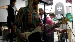 Tilly and the Wall - Dust Me Off