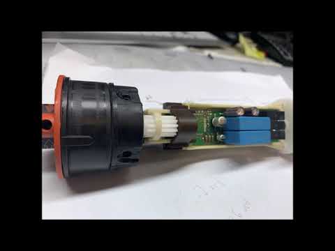 Rolladenmotor mit defekten Kondensatoren instandsetzen.