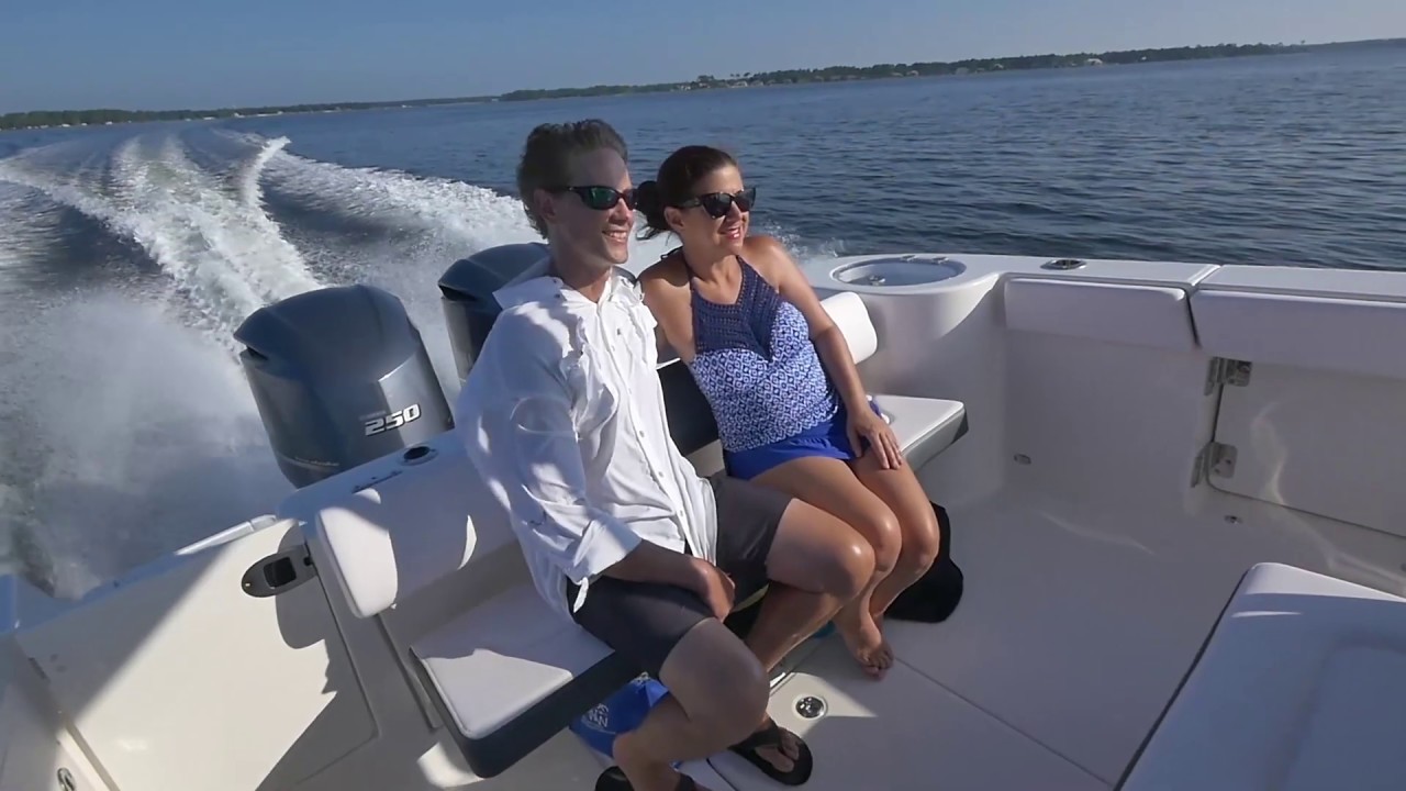 See the Robalo R272 Center Console in Action!