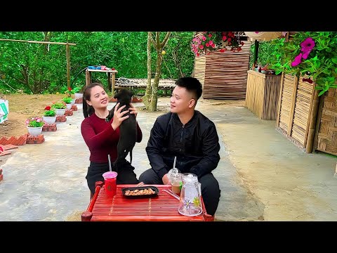 Why did CEO John only give gifts and show concern for the poor girl Tieu Hoa?