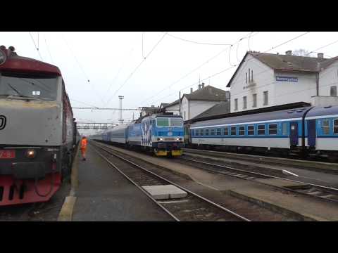 163.092-0 na vlaku Os 3717 a 362.039-0 na vlaku R 907 | stanice Nezamyslice