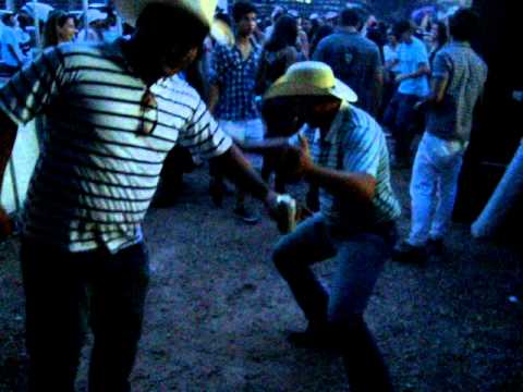 QUEIMA DO ALHO MONTE SIAO -MG COM CIRCUITO FILATORI PARADAO DE SOM AUTOMOTIVO (279).MPG