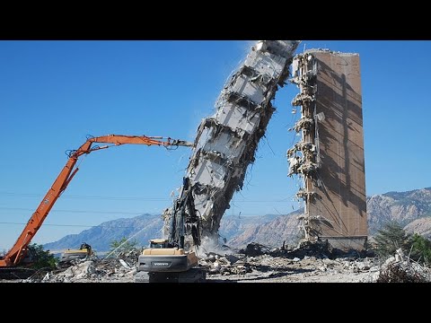 Top 20 Extremely Dangerous Heavy Equipment Fails ! Idiots Excavator, Truck & Car Operation Skills