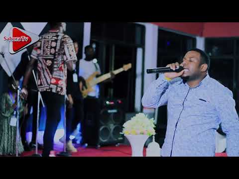 ELIA MTISHIBI AWALIZA WATU JUKWAANA BAADA YA KUIMBA WIMBO WA SITARA