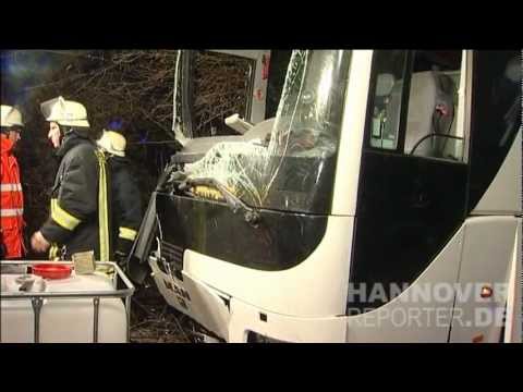 08.02.2012 - Schwerer Busunfall B61 bei Petershagen