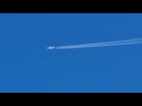 Airplane 20x Zoom with Samsung S21 Ultra