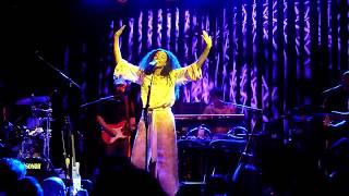 Corinne Bailey Rae - Kaufleuten Zürich - 25.07.2017 - Horse Print Dress - LIVE !!!