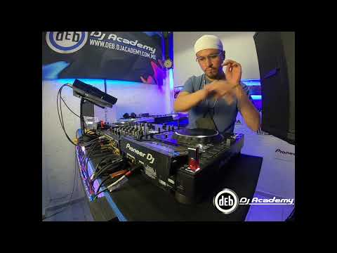 ¡Un buen mashup en vivo!!￼Toby Green  - Party PeopleDJ SNAKE - Made in france  Danigar