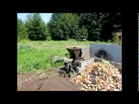 How to prepare and feed your redworms on a large scale
