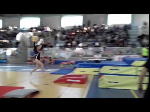 Gara CSEN specialità Sara Dell'Anna al volteggio 1 salto