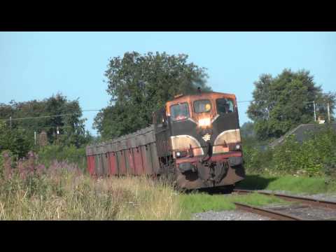 087 on Tara mines-Alexandra road laden ore train approaching Beauparc on 19-August-2010