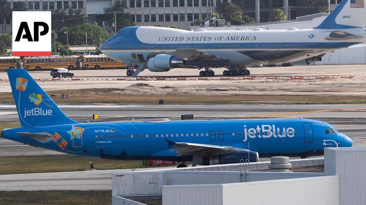 Video | JetBlue raises its checked bag fees as the Iran war affects fuel costs
