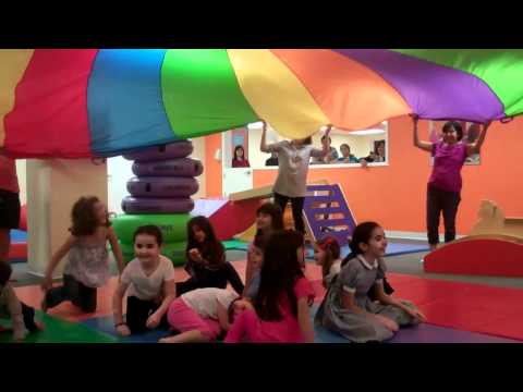 Mas de Miguelito en el paracaidas