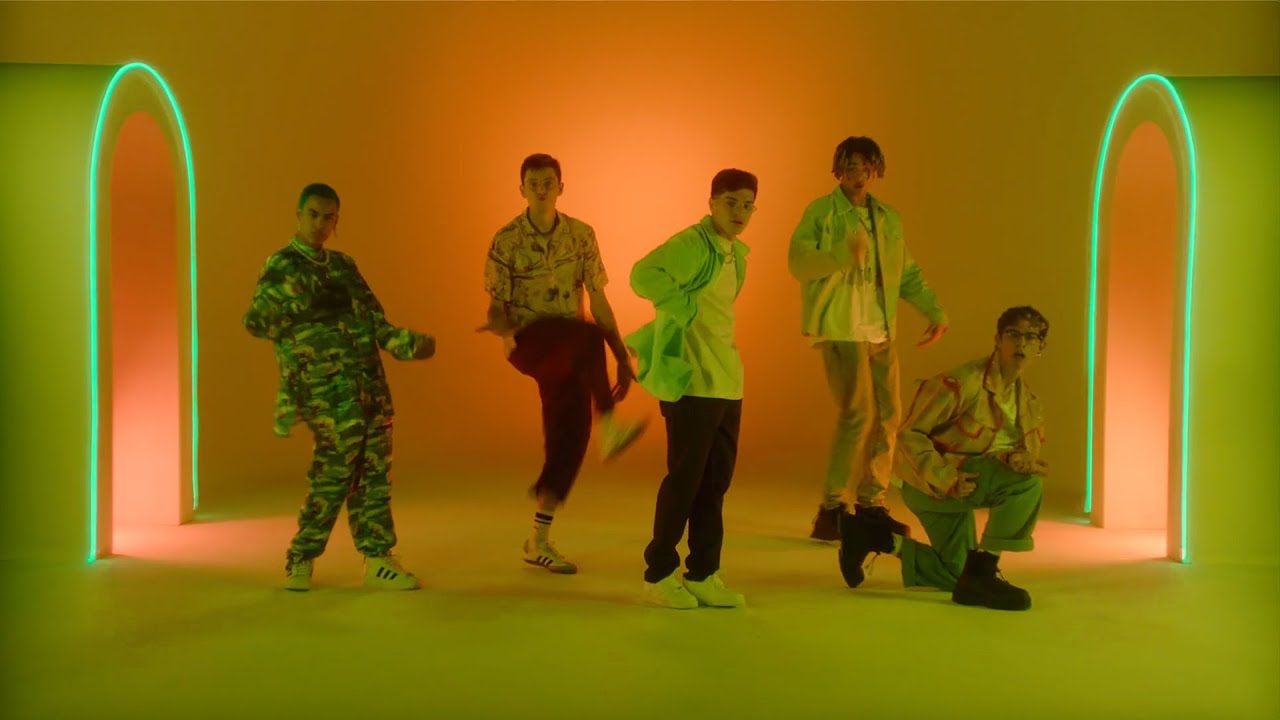 Lirik Lagu Stars - PRETTYMUCH dan Terjemahan