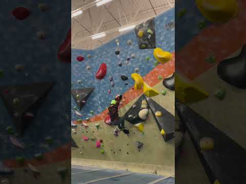 Double Dyno! Awesome Climb at Stone Summit!￼ #climb #boulder #bouldering