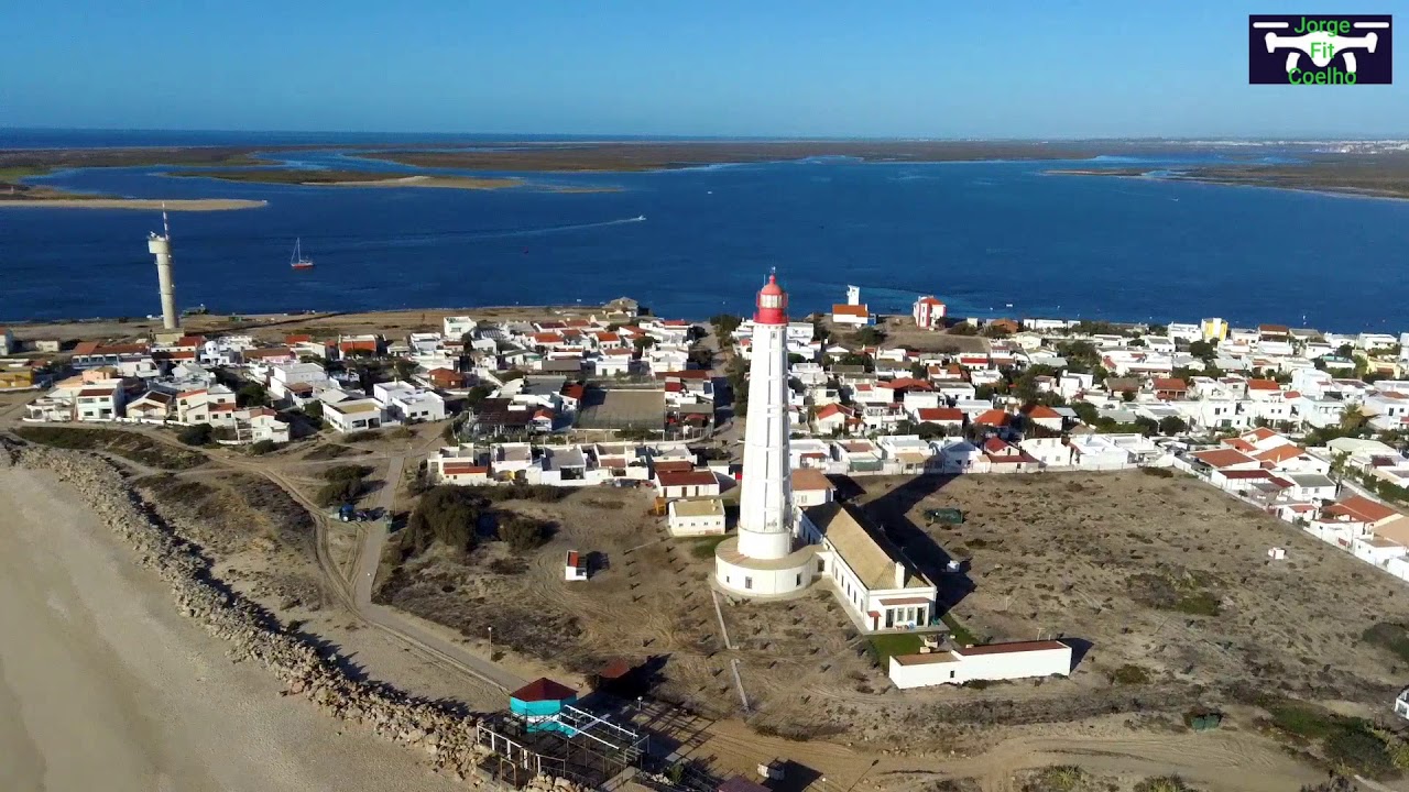 Discover the aerial panoramas of Ilha do Farol Lighthouse.