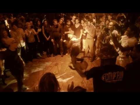 The Floor Improv Night #86 - Wait for it!