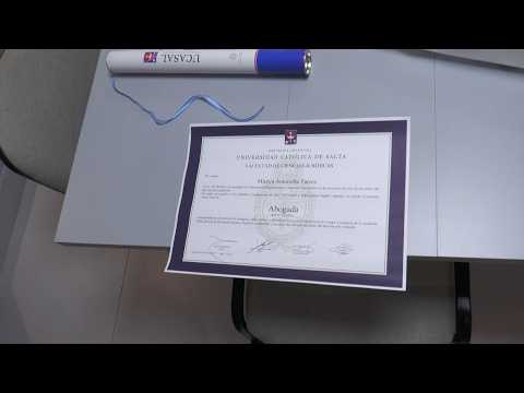 Nuevas graduadas de la Ucasal recibieron sus títulos habilitantes y se lo dedicaron a sus familias