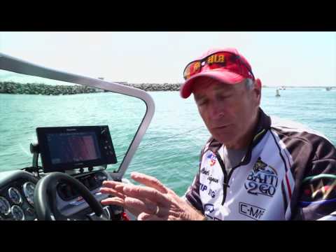 Csf 31 11 Raymarine fishfinder SideVision to locate structure.