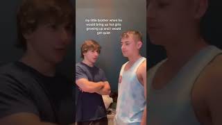 Download lagu how my little brother realized i was gay🌈😅 mp3