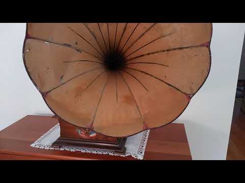 Thumbnail for Red McKenzie And His Rhythm Kings - Sing An Old Fashioned Song - Decca  667 (1936) record 78 rpm by Red McKenzie