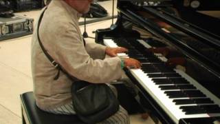 Lucio Dalla - Live - Tu Non Mi Basti Mai - 1 - Dietro Le Quinte