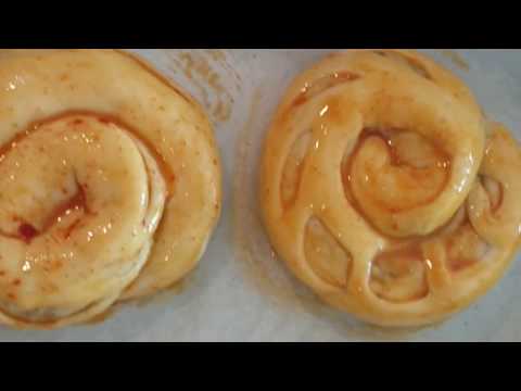 PETITS PAINS ESCARGOTS FARCIS