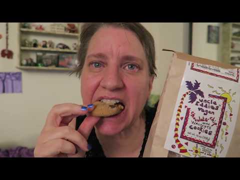 Uncle Eddies Vegan Chocolate Chip Cookies with Walnuts Review
