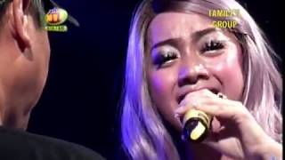 Download lagu Menjelma Petir - Ellyn Munchen mp3 Download lagu Menjelma Petir - Ellyn Munchen mp3